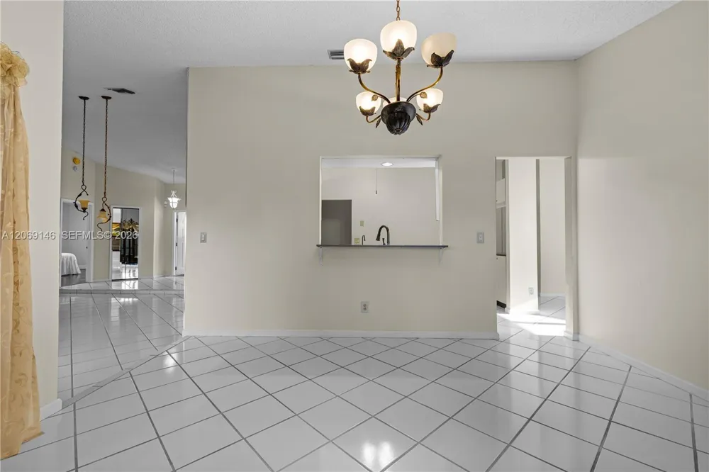 15821 Huntridge Rd Davie, FL 33331