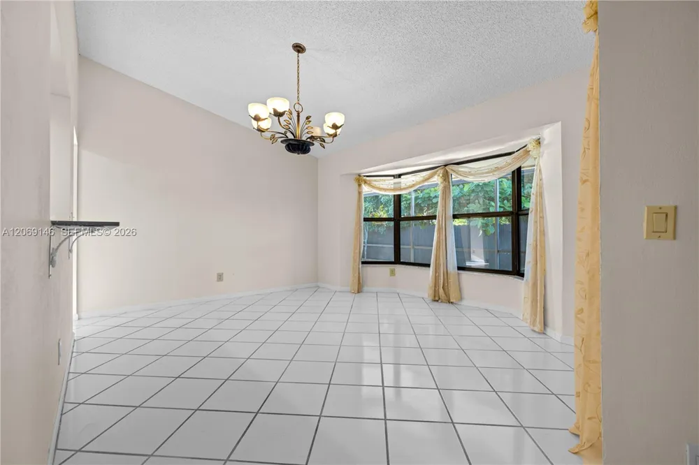 15821 Huntridge Rd Davie, FL 33331