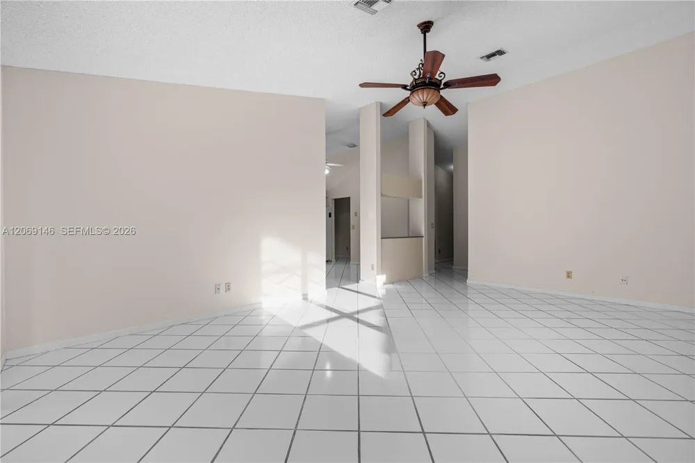 15821 Huntridge Rd Davie, FL 33331