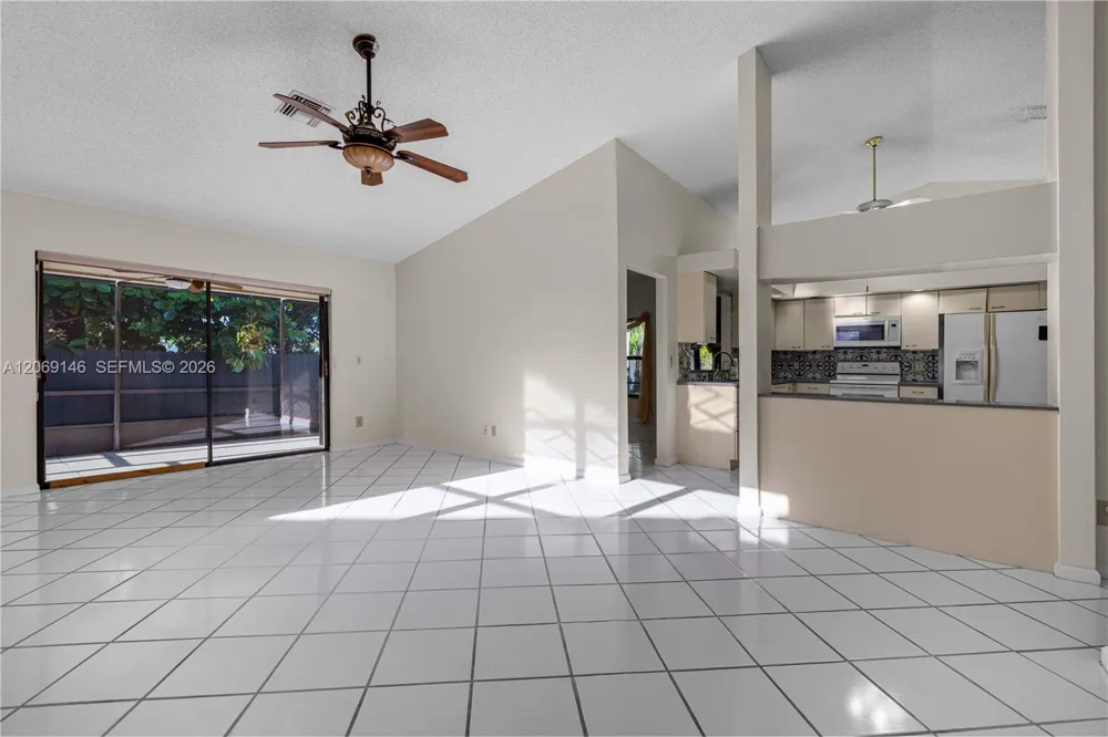 15821 Huntridge Rd Davie, FL 33331