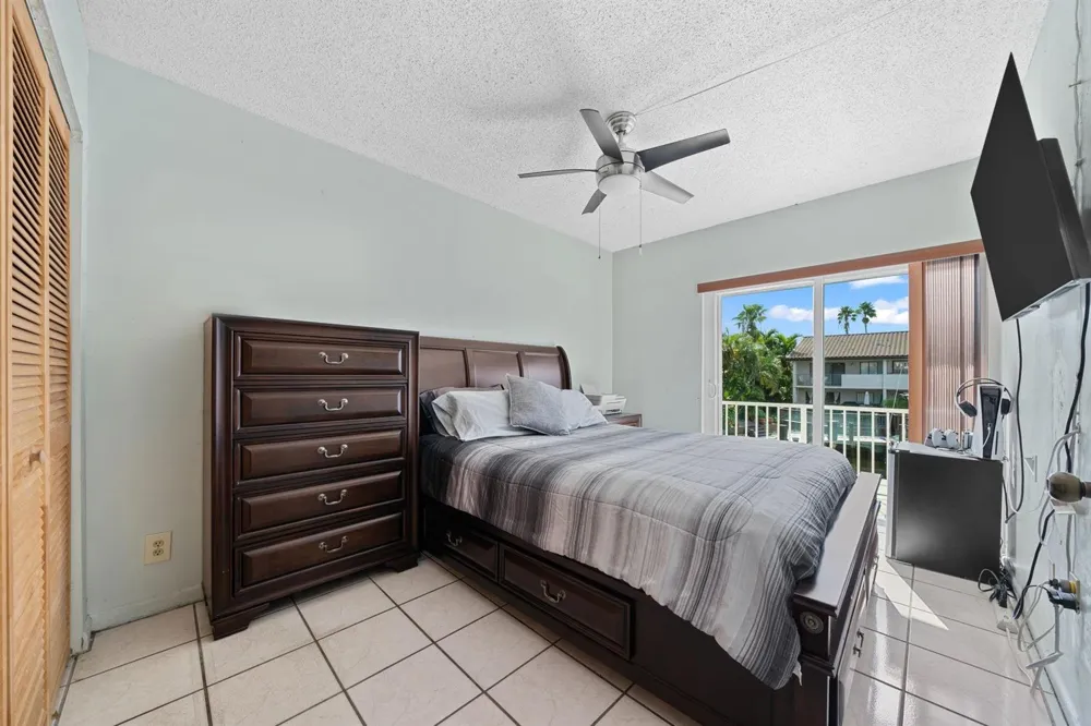 16470 NE 27TH PLACE #35 North Miami Beach, FL 33160