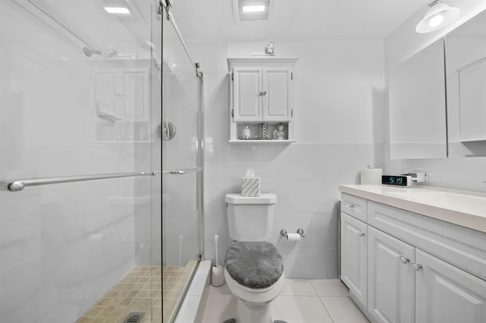 16470 NE 27TH PLACE #35 North Miami Beach, FL 33160