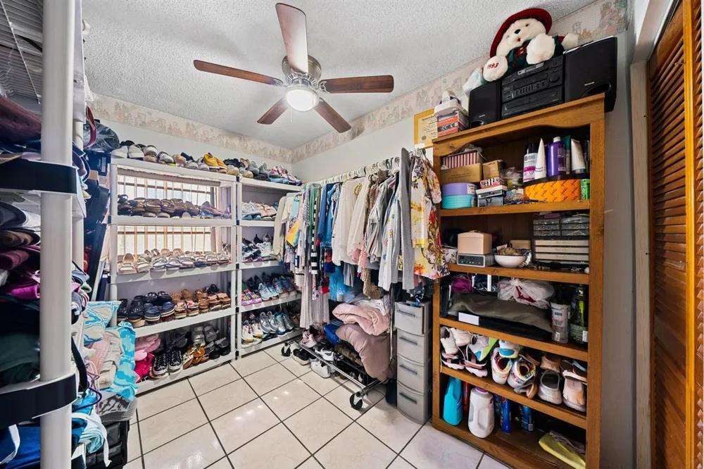 16470 NE 27TH PLACE #35 North Miami Beach, FL 33160