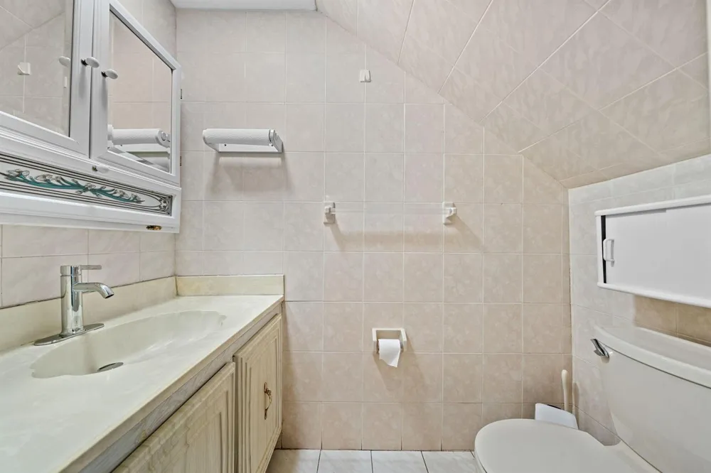 16470 NE 27TH PLACE #35 North Miami Beach, FL 33160
