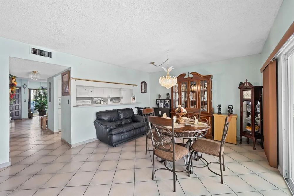 16470 NE 27TH PLACE #35 North Miami Beach, FL 33160