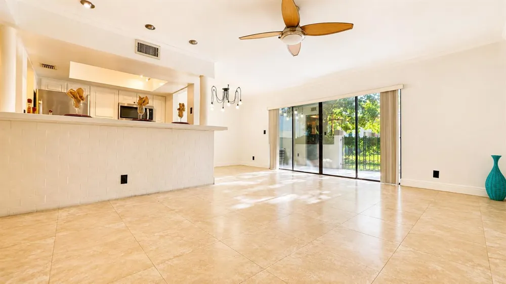 8801 W Sample Road #4 Coral Springs, FL 33065