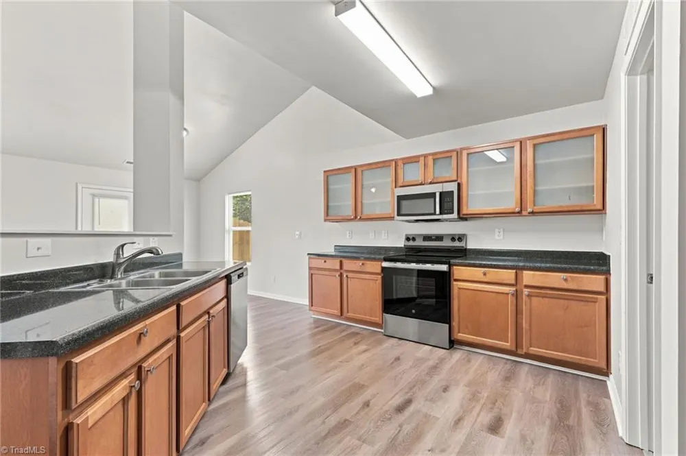 472 Hancock Drive Kernersville, NC 27284