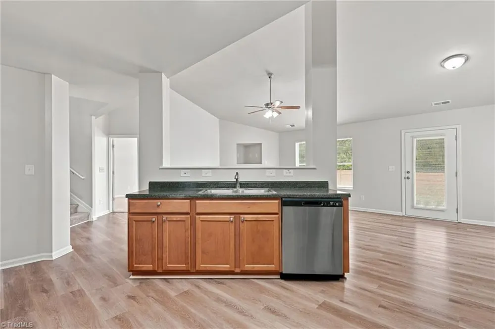 472 Hancock Drive Kernersville, NC 27284