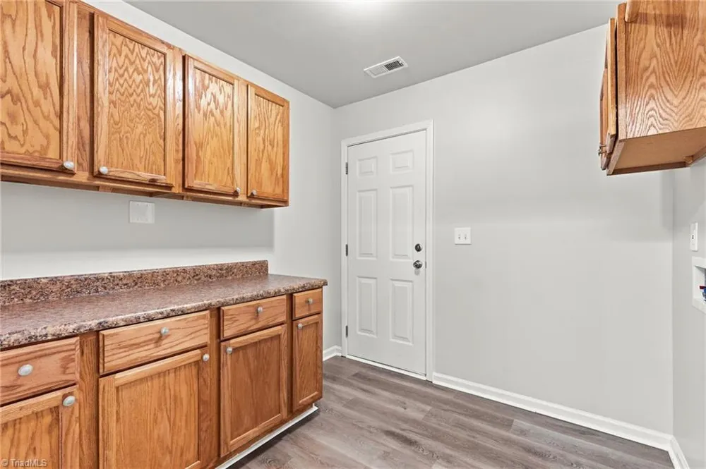472 Hancock Drive Kernersville, NC 27284