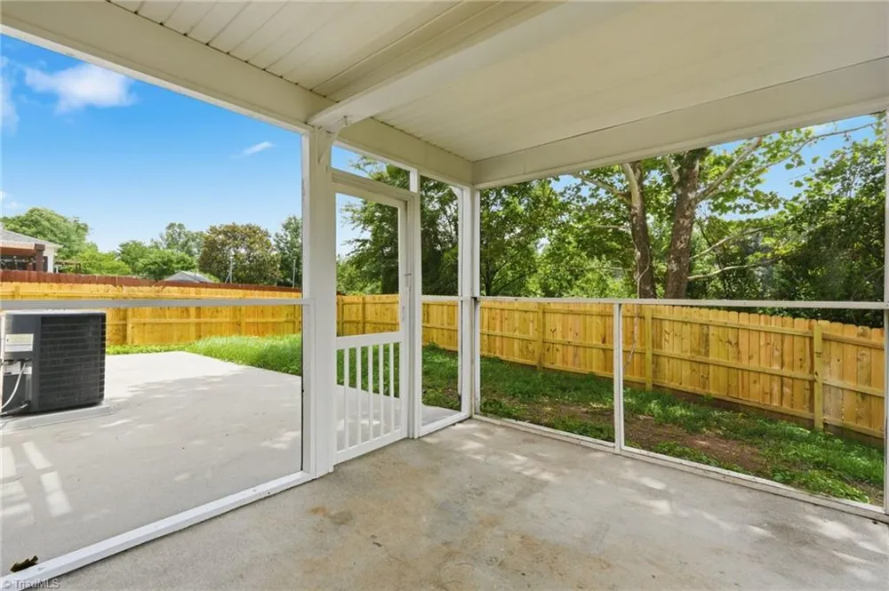 472 Hancock Drive Kernersville, NC 27284