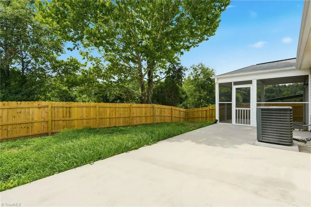 472 Hancock Drive Kernersville, NC 27284