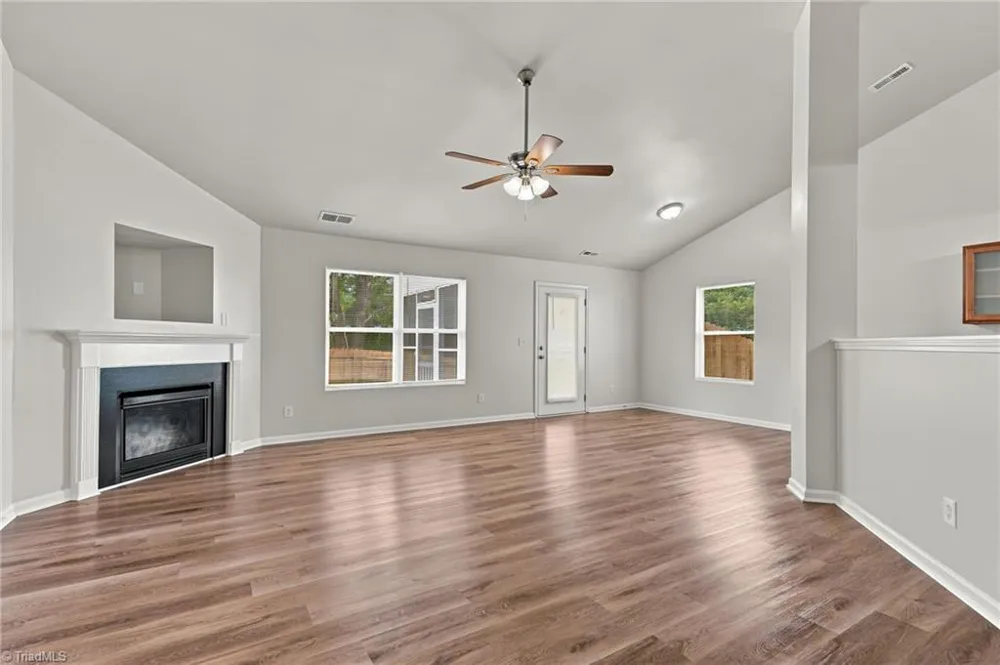 472 Hancock Drive Kernersville, NC 27284