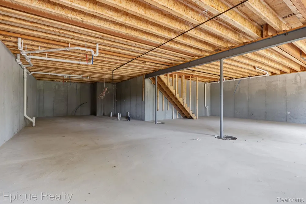 425 Cornerstone Drive #68 Oxford Charter Township, MI 48371