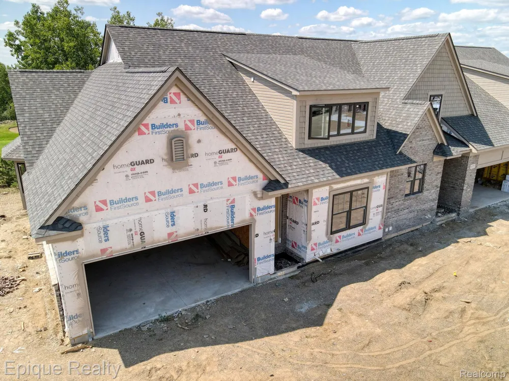425 Cornerstone Drive #68 Oxford Charter Township, MI 48371