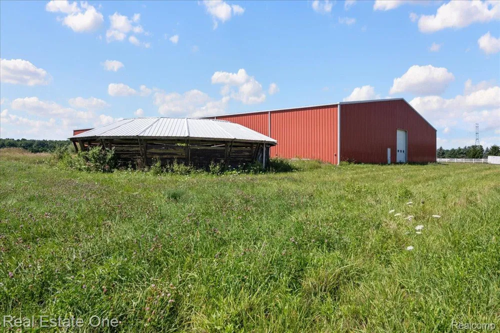 6277 Fred W Moore Highway China Township, MI 48054