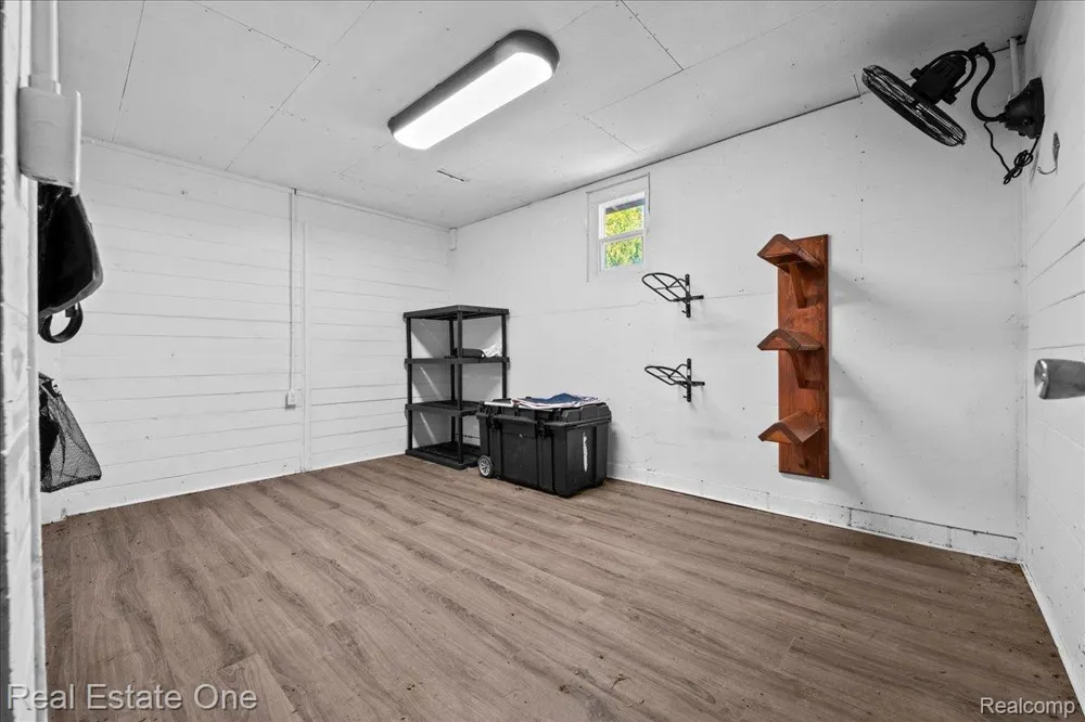 6277 Fred W Moore Highway China Township, MI 48054