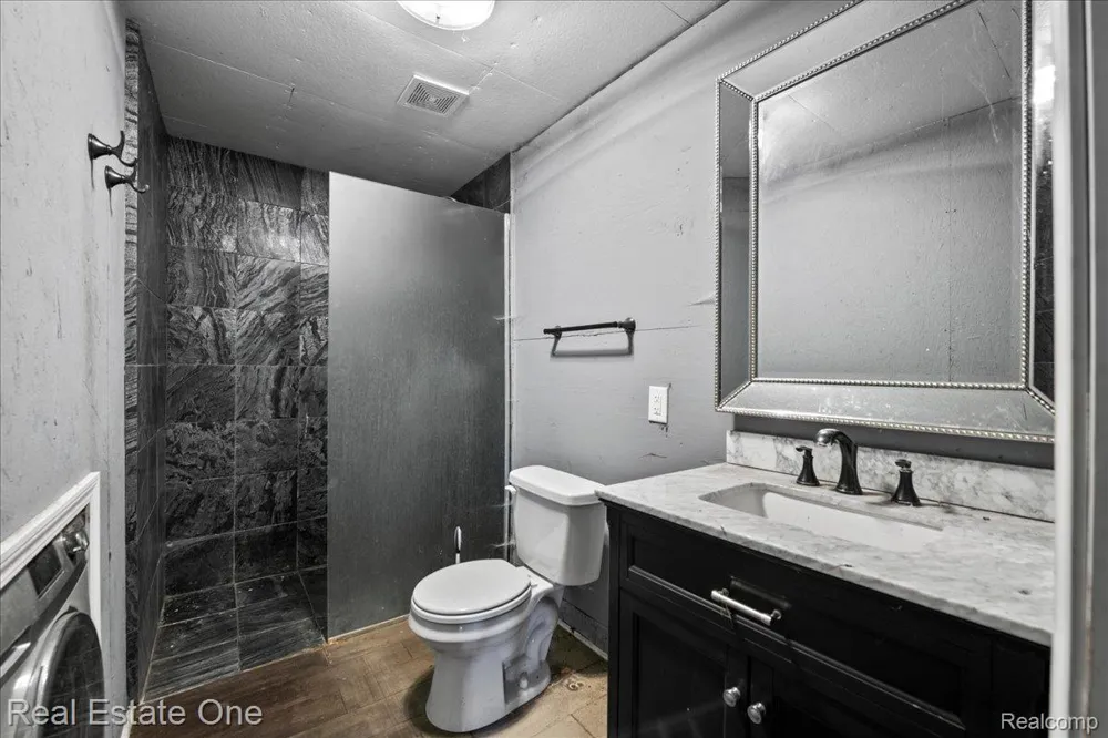 6277 Fred W Moore Highway China Township, MI 48054