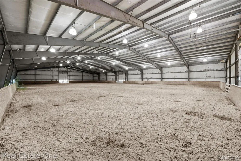 6277 Fred W Moore Highway China Township, MI 48054