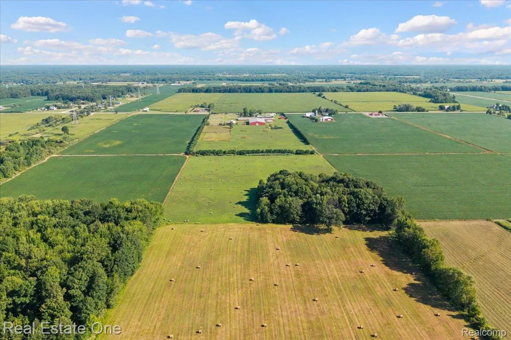 6277 Fred W Moore Highway China Township, MI 48054
