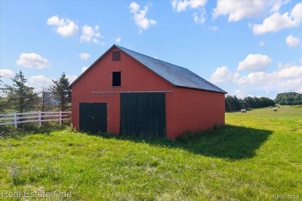 6277 Fred W Moore Highway China Township, MI 48054