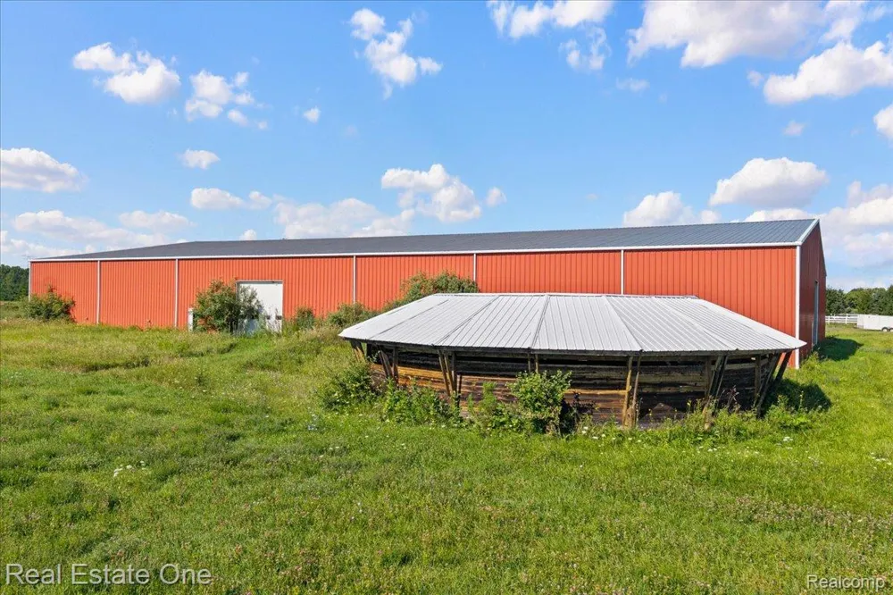 6277 Fred W Moore Highway China Township, MI 48054