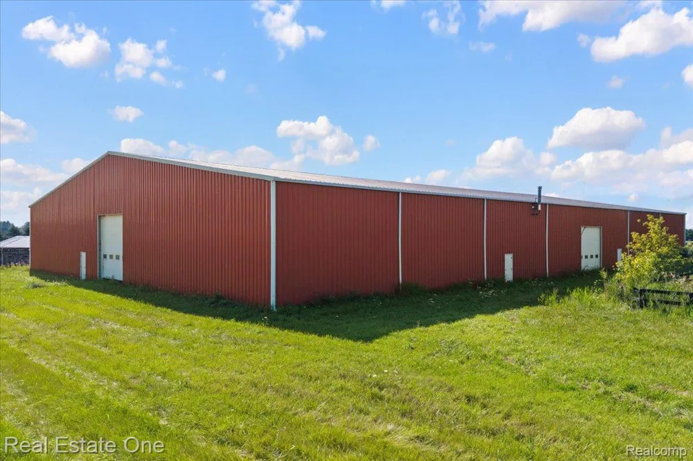 6277 Fred W Moore Highway China Township, MI 48054