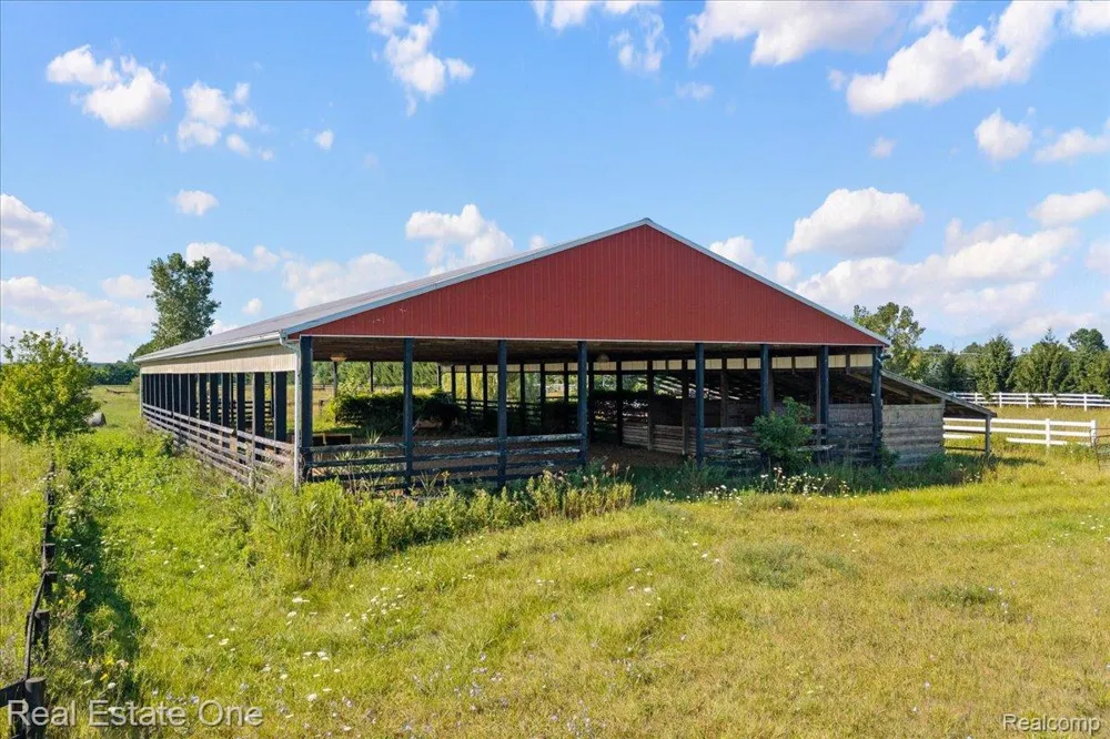 6277 Fred W Moore Highway China Township, MI 48054