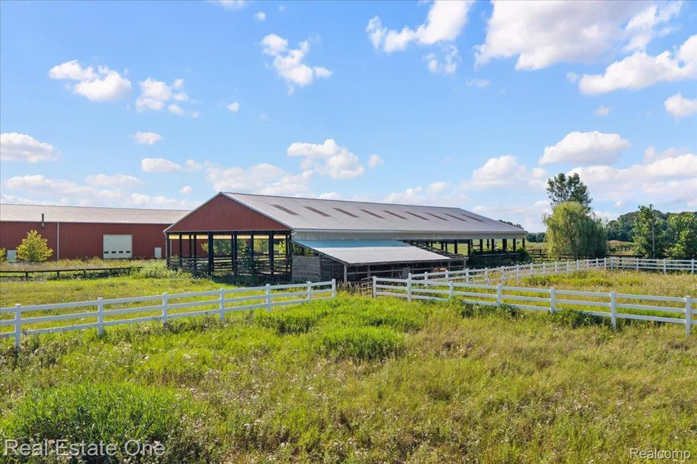 6277 Fred W Moore Highway China Township, MI 48054