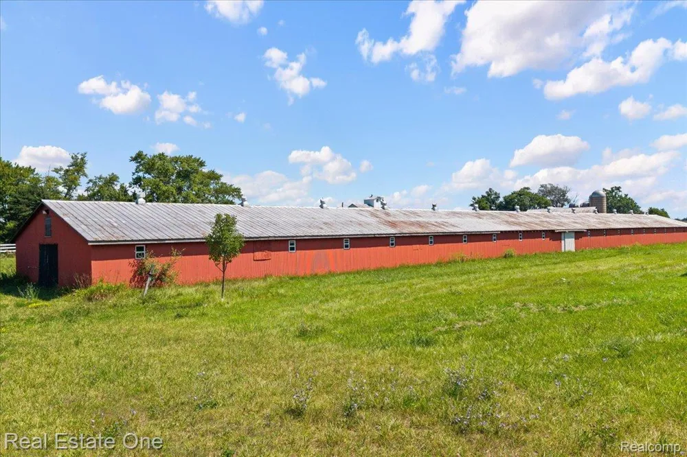 6277 Fred W Moore Highway China Township, MI 48054