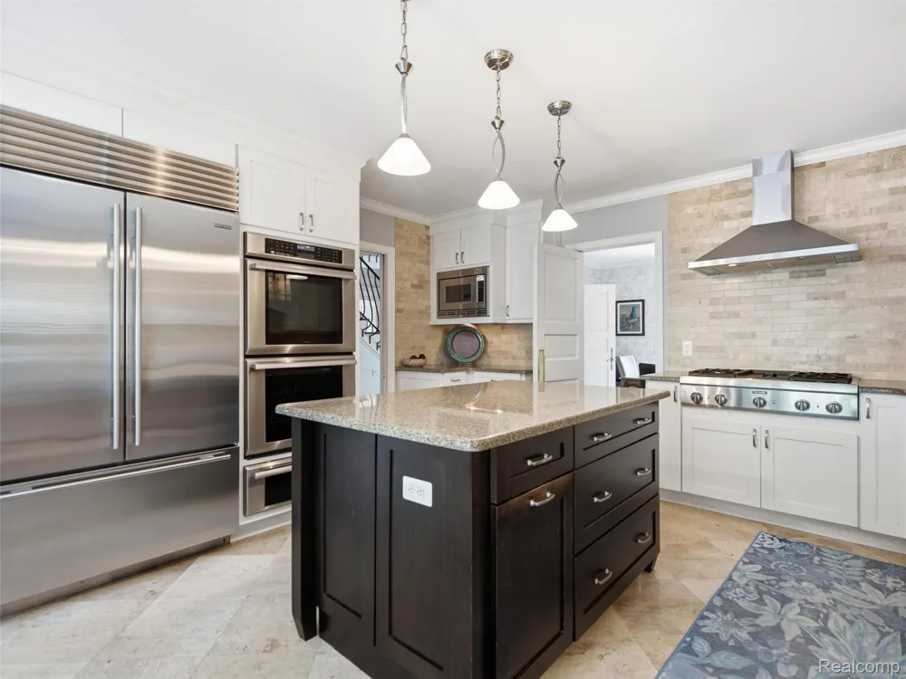 1281 Twin Maples Lane Bloomfield Hills City, MI 48301