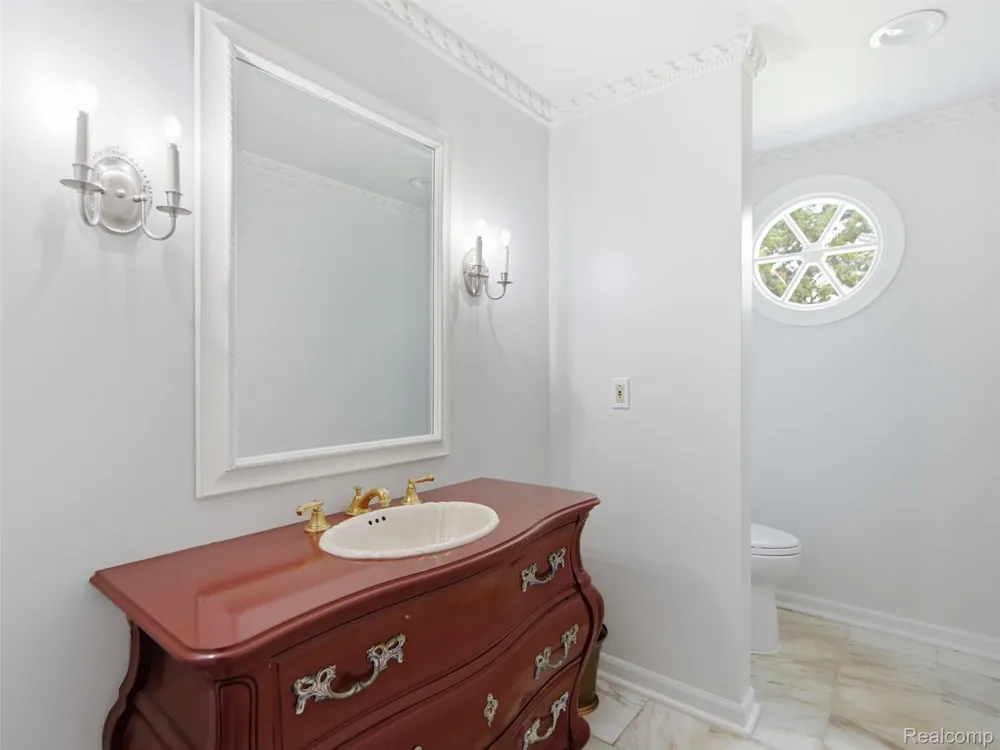 1281 Twin Maples Lane Bloomfield Hills City, MI 48301