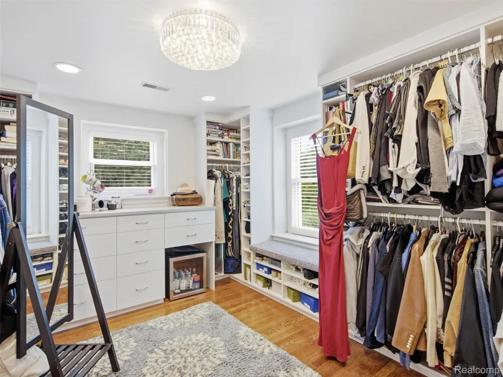 1281 Twin Maples Lane Bloomfield Hills City, MI 48301
