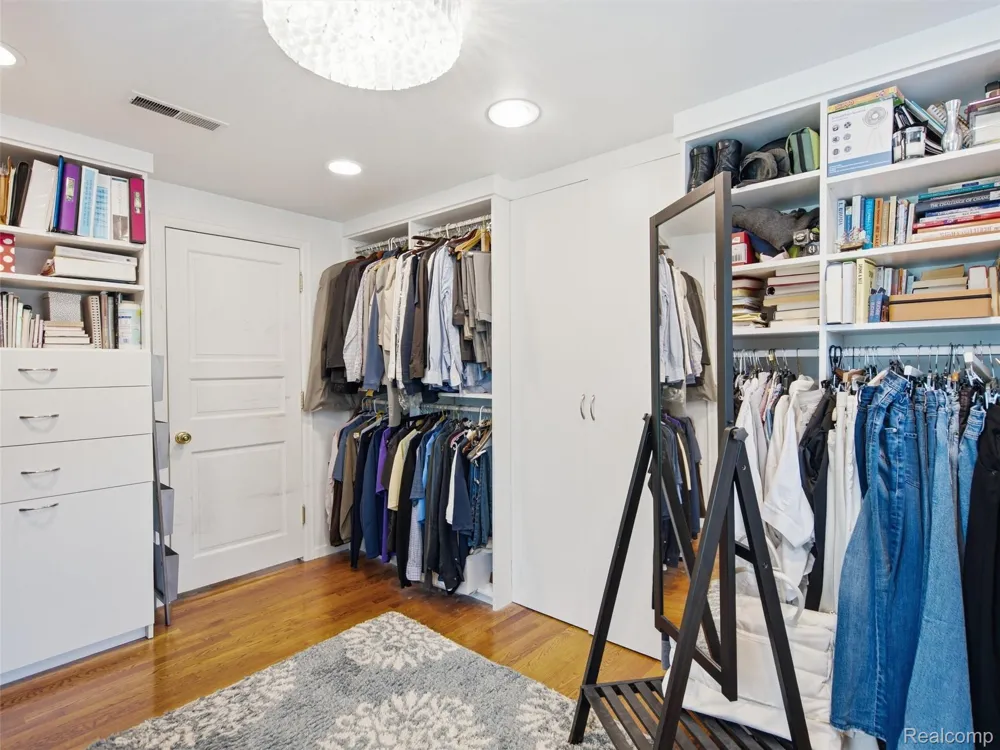 1281 Twin Maples Lane Bloomfield Hills City, MI 48301