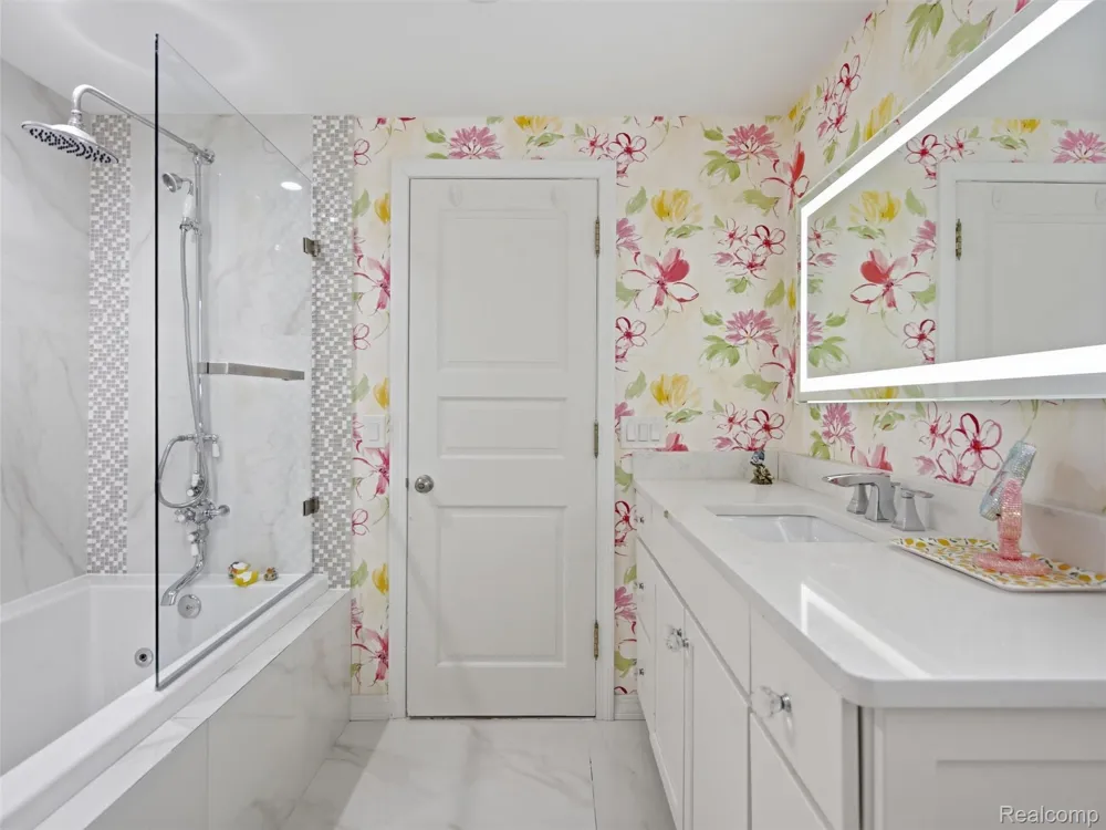 1281 Twin Maples Lane Bloomfield Hills City, MI 48301