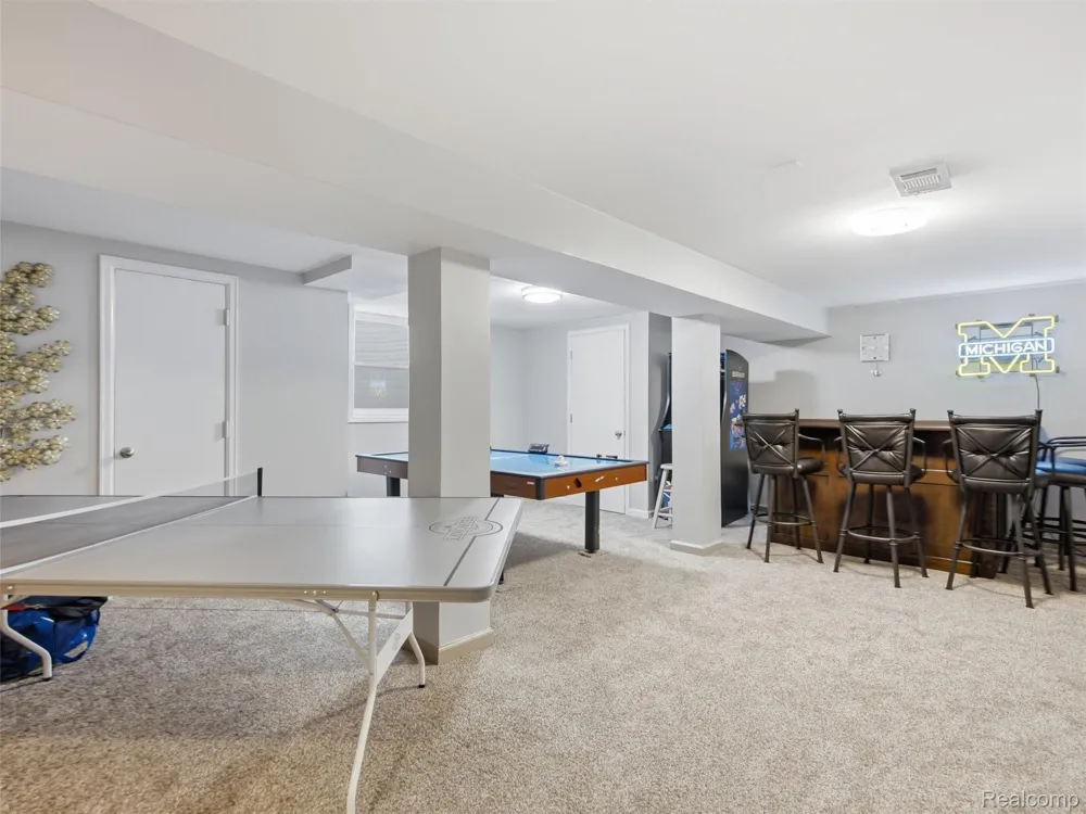 1281 Twin Maples Lane Bloomfield Hills City, MI 48301