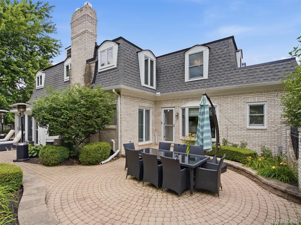 1281 Twin Maples Lane Bloomfield Hills City, MI 48301