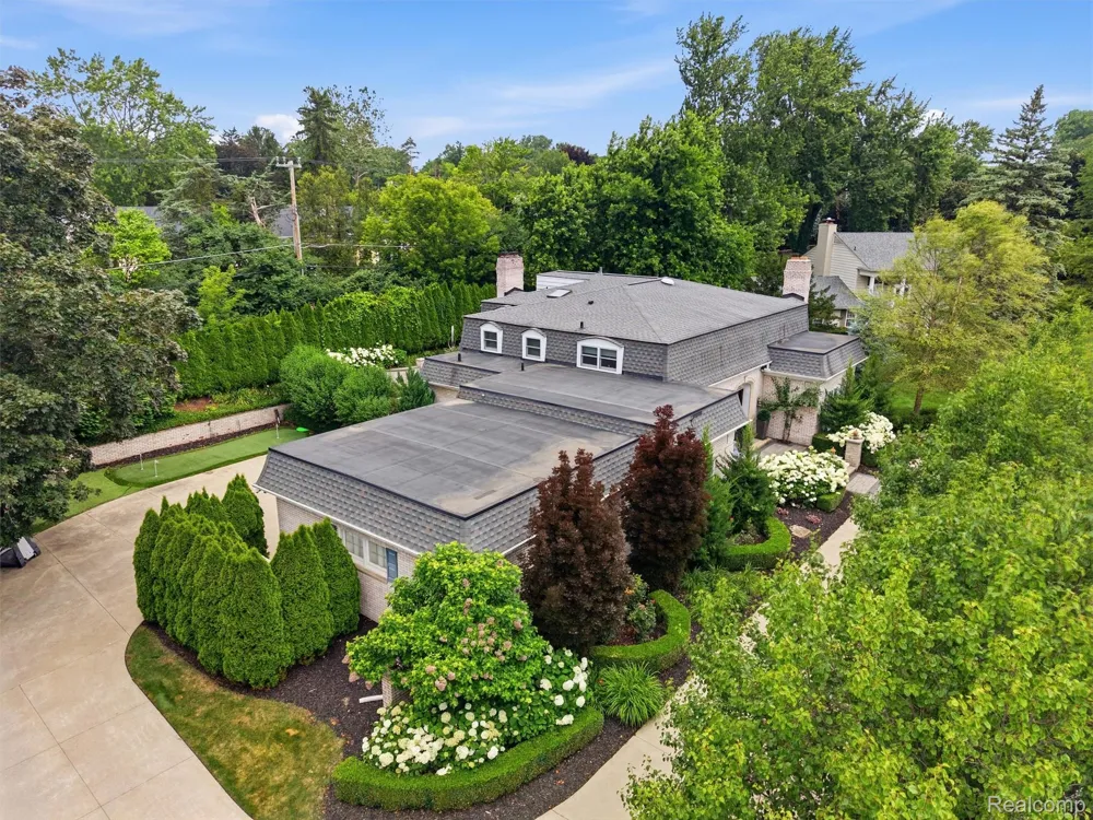 1281 Twin Maples Lane Bloomfield Hills City, MI 48301