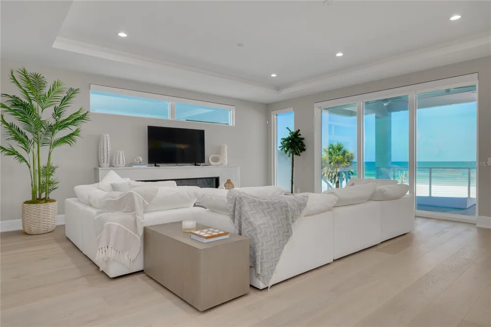 34 GULF BOULEVARD Indian Rocks Beach, FL 33785
