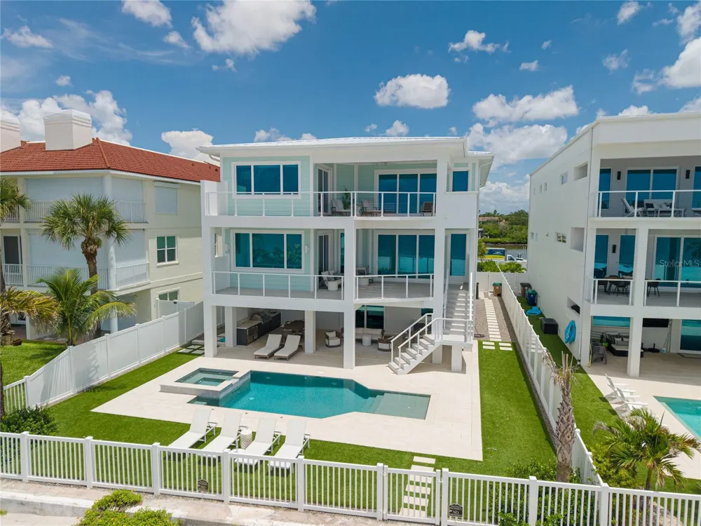 34 GULF BOULEVARD Indian Rocks Beach, FL 33785