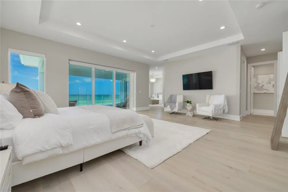 34 GULF BOULEVARD Indian Rocks Beach, FL 33785