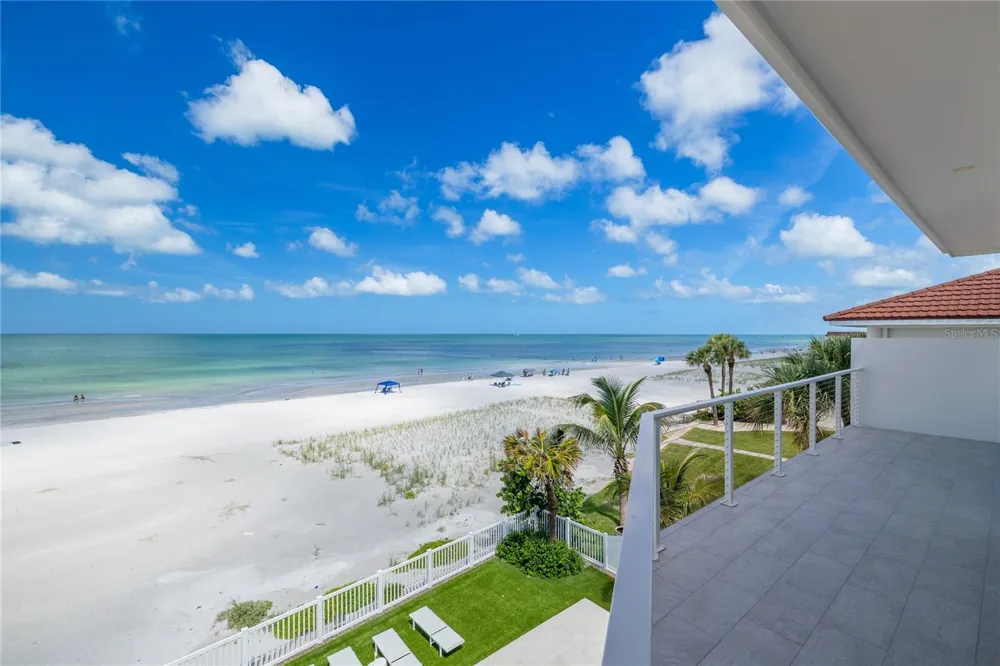 34 GULF BOULEVARD Indian Rocks Beach, FL 33785
