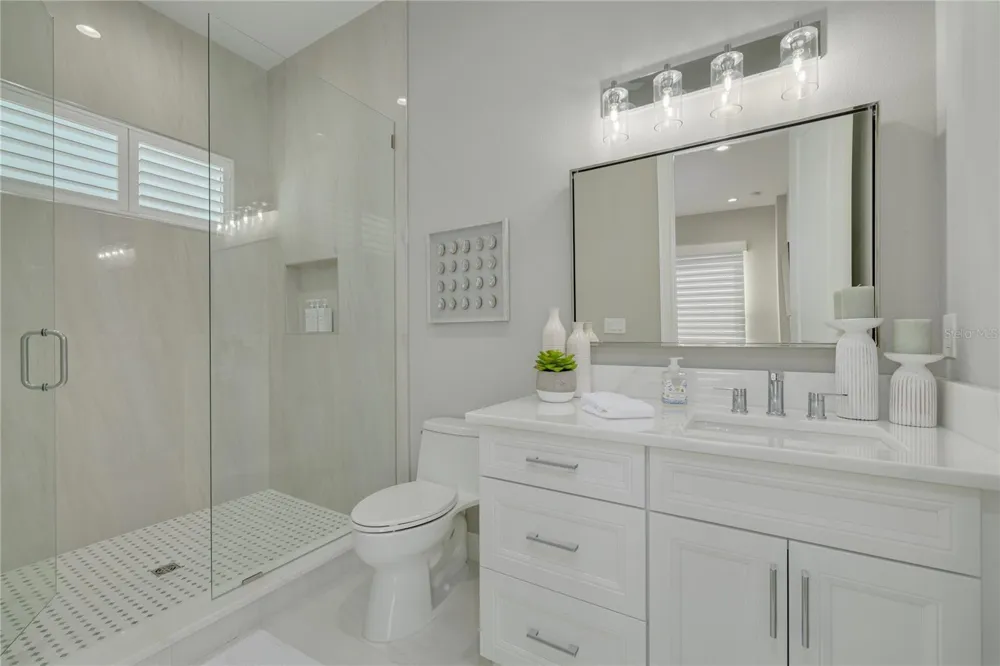 34 GULF BOULEVARD Indian Rocks Beach, FL 33785