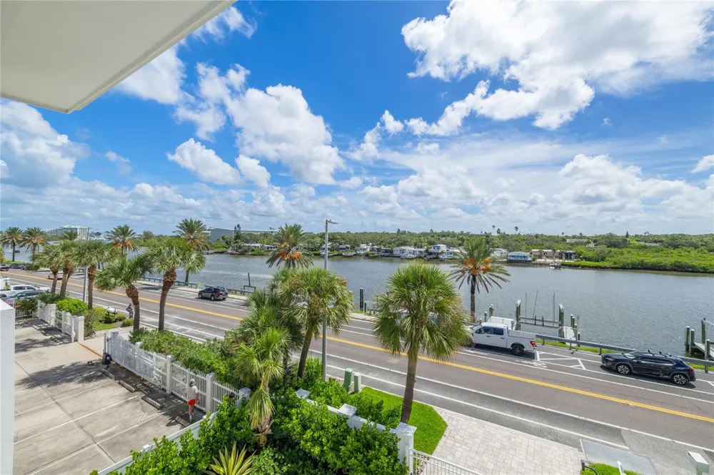 34 GULF BOULEVARD Indian Rocks Beach, FL 33785