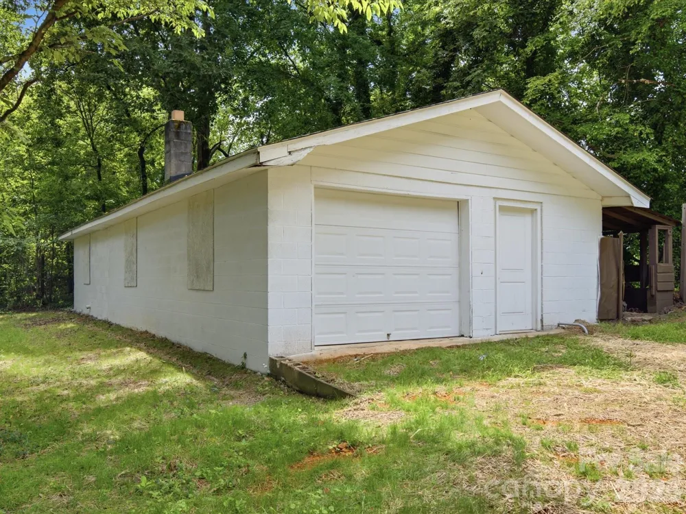 2725 Puetts Chapel Road Bessemer City, NC 28016