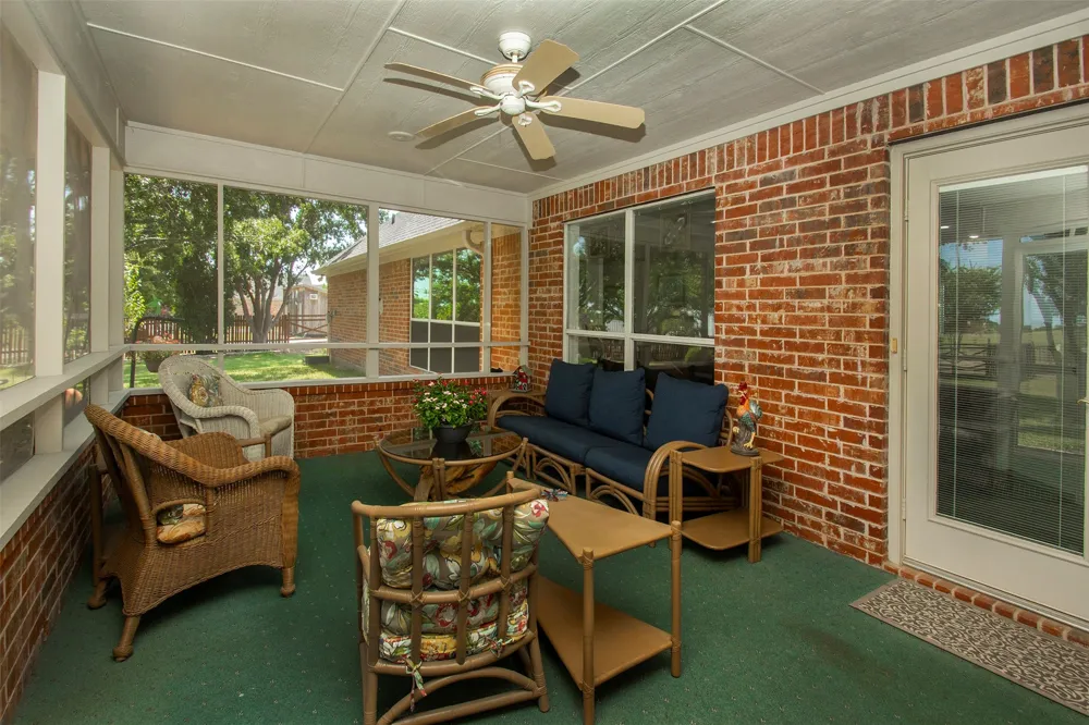100 Durning Road Van Alstyne, TX 75495