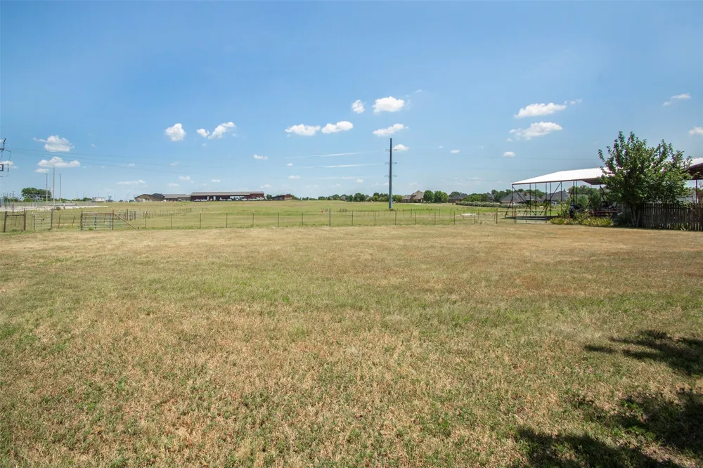100 Durning Road Van Alstyne, TX 75495