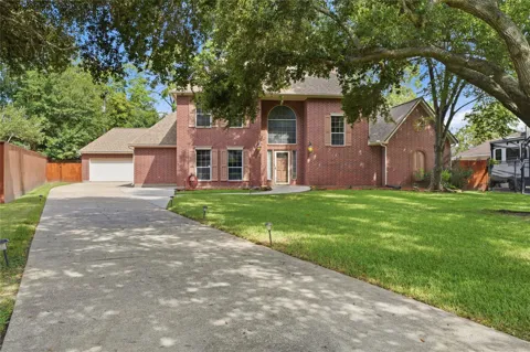708 Bayou Crest Circle