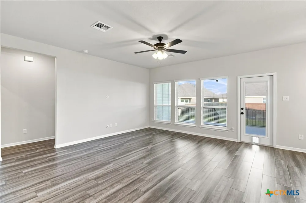 2827 Fox River Drive Temple, TX 76502