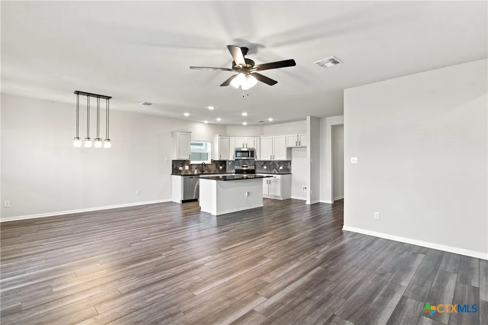 2827 Fox River Drive Temple, TX 76502