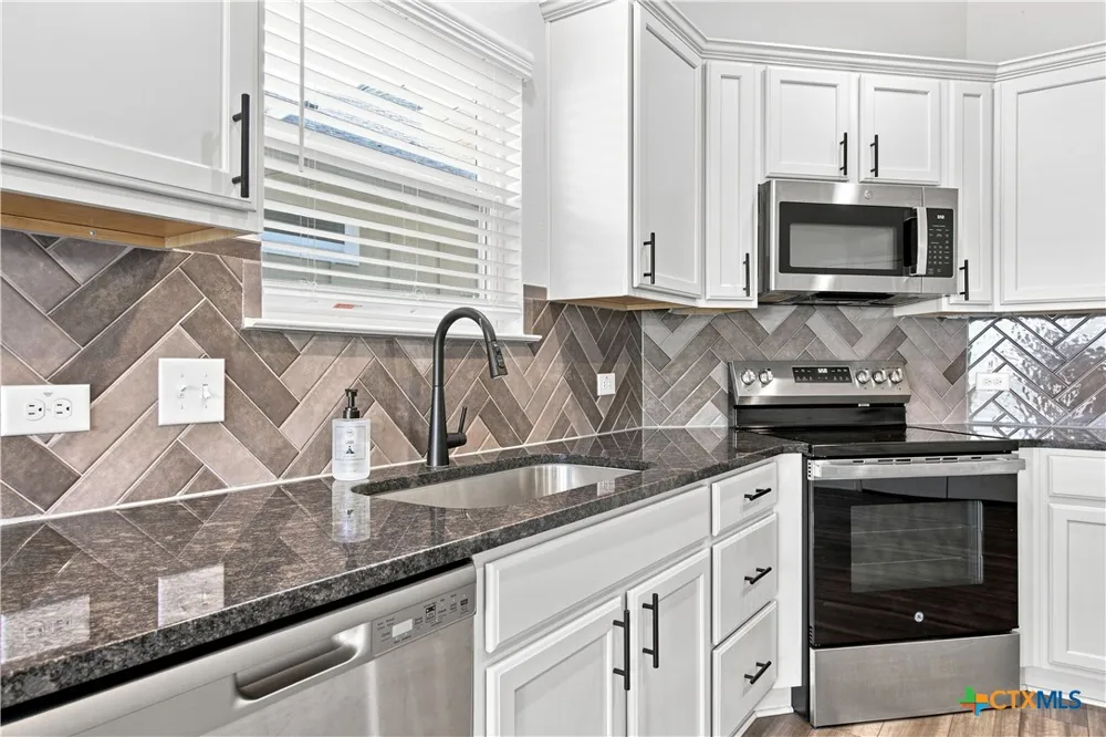 2827 Fox River Drive Temple, TX 76502
